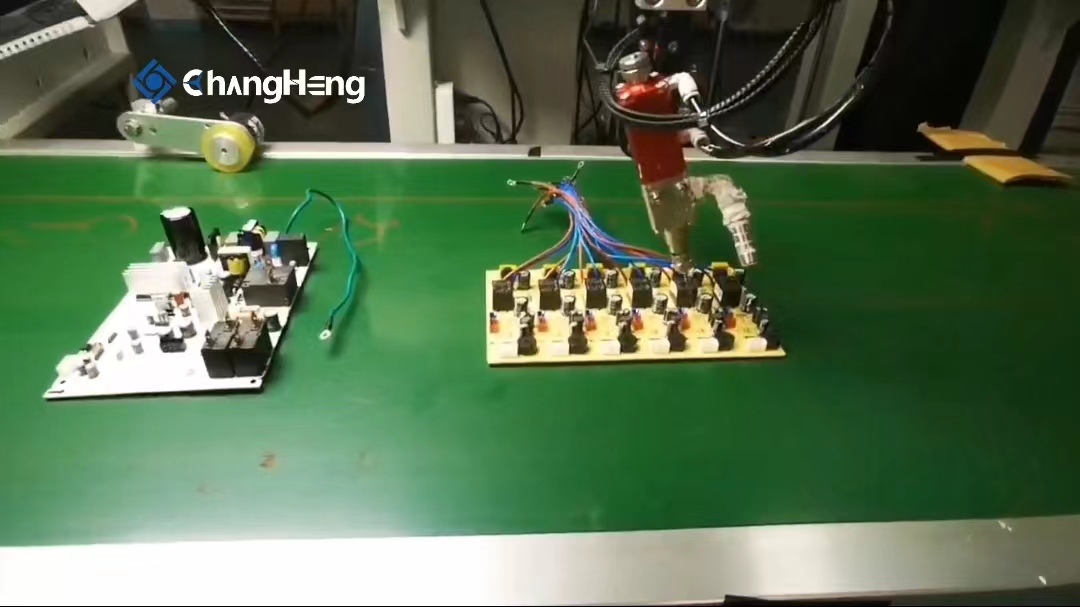 視覺跟隨點膠系統(tǒng)